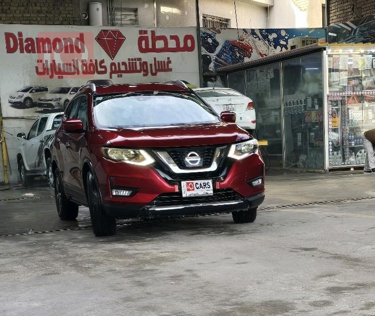 نيسان روج